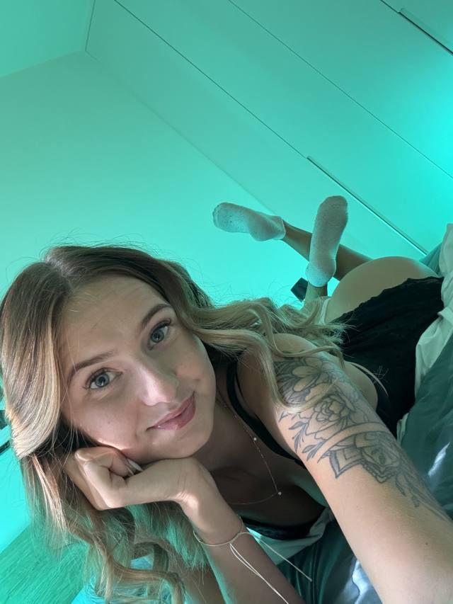 HOT SEXY GIRL AVAILABLE FOR HOOKUP TO HAVE AN UNLIMITED FUN💦🍑🍆 - Image 3